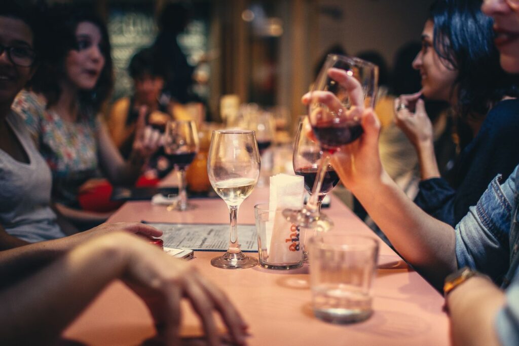 A qué temperatura se sirve el vino sin alcohol